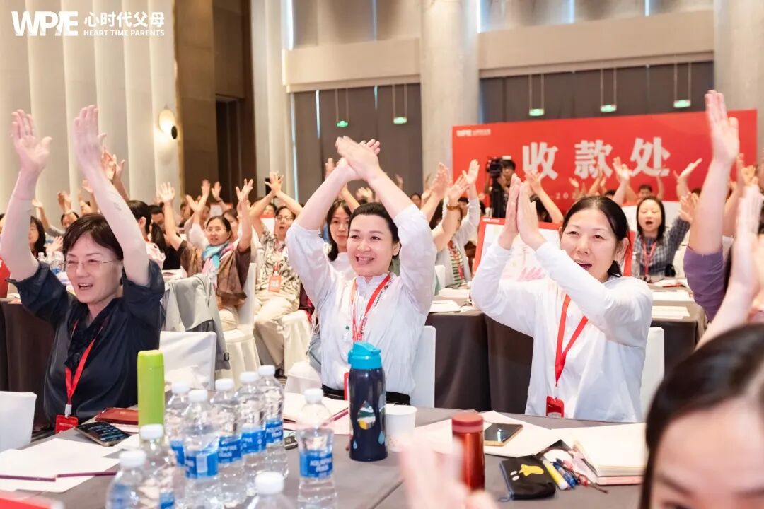 想要养一个情绪稳定的孩子吗?这些话,父母一定要多对孩子说!