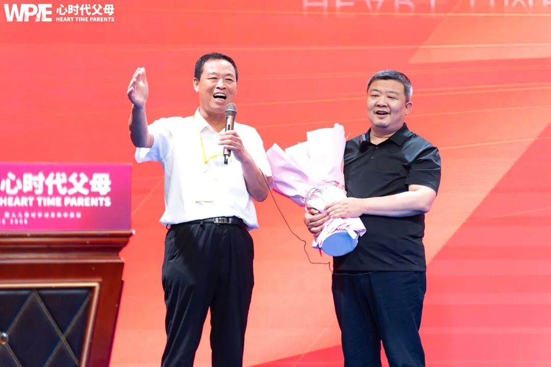 【家庭生态实操班】一位母亲哭诉说:“孩子跟‘坏孩子’一起玩,我该怎么办?”