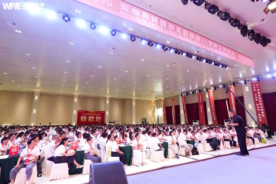 “给你,还温着呢!”——那把他藏在怀里的瓜子,胜过万千句“我爱你”