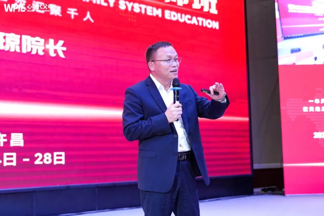 “给你,还温着呢!”——那把他藏在怀里的瓜子,胜过万千句“我爱你”