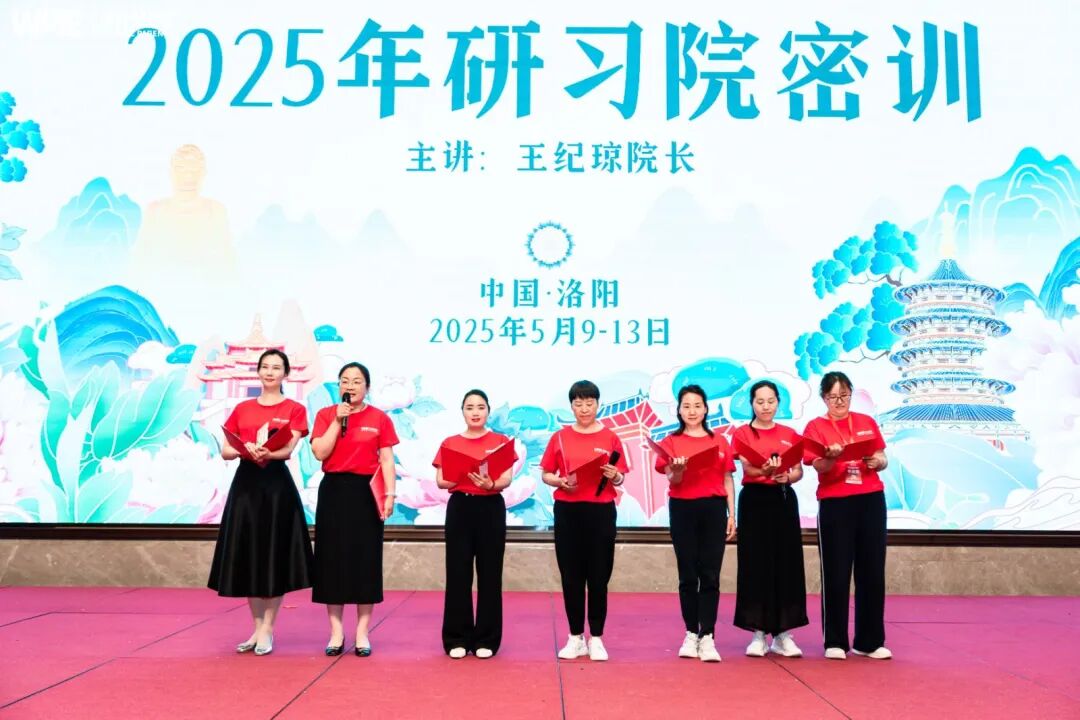 【纪琼谈家读书慧】孩子返校带手机,爸爸在班群当场揭发——一部手机,如何毁掉一个高一孩子的尊严?