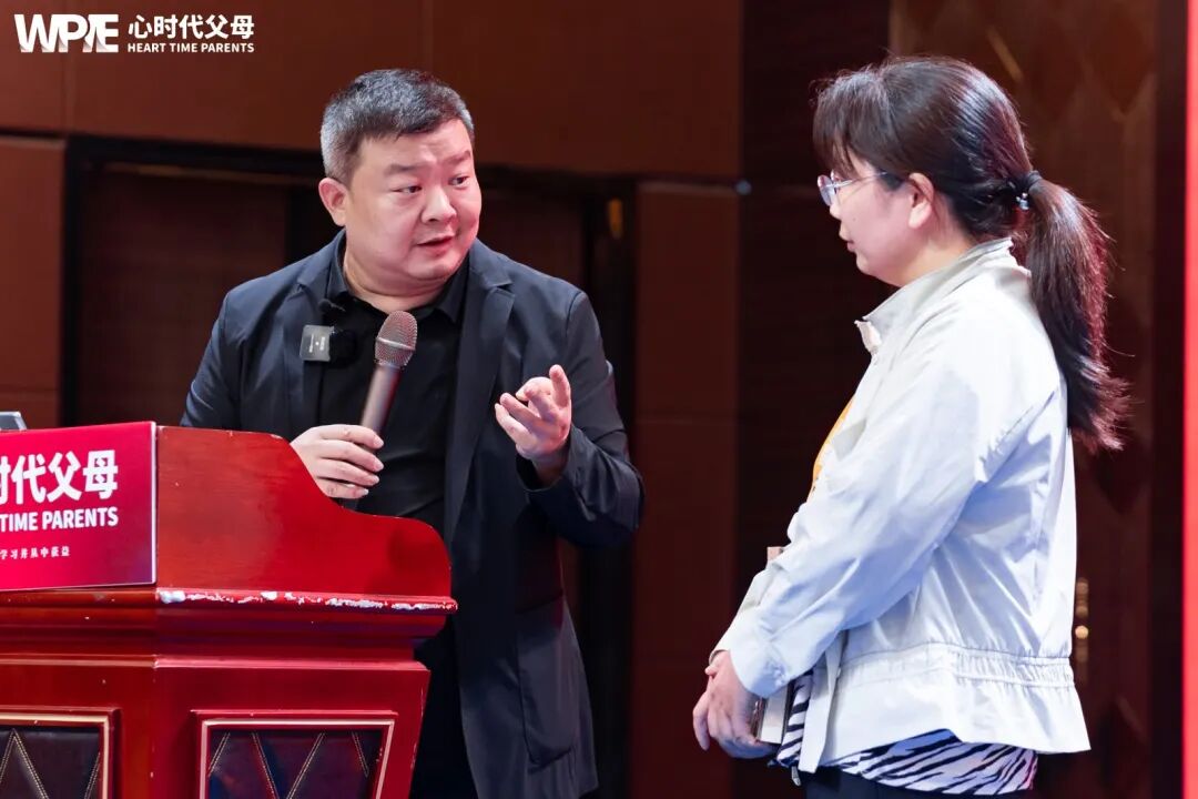 从“别烦我”到“没意思”:我用三招,让女儿主动放下手机