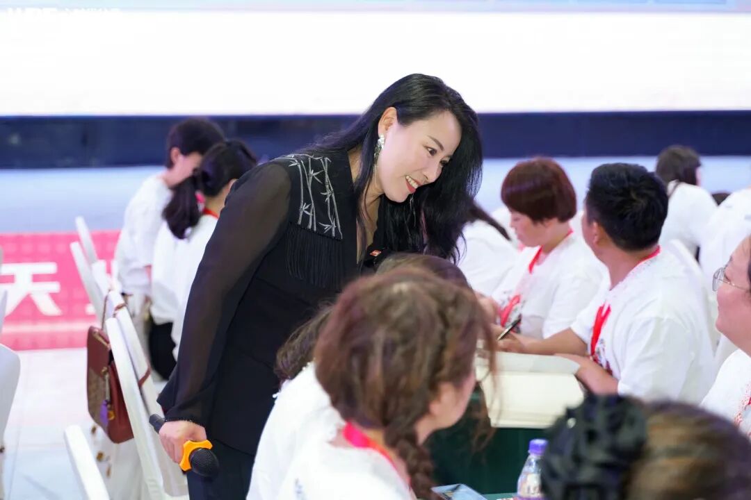 “别人为啥总欺负你,看你那窝囊样儿!”——比校园欺凌更可怕的,是来自父母的责怪