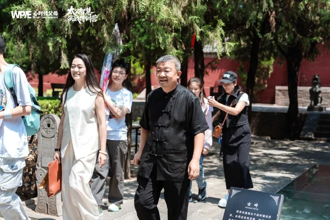 30年前的“坏”孩子,如今身家千万:别急着给孩子下定论,他的未来你想象不到