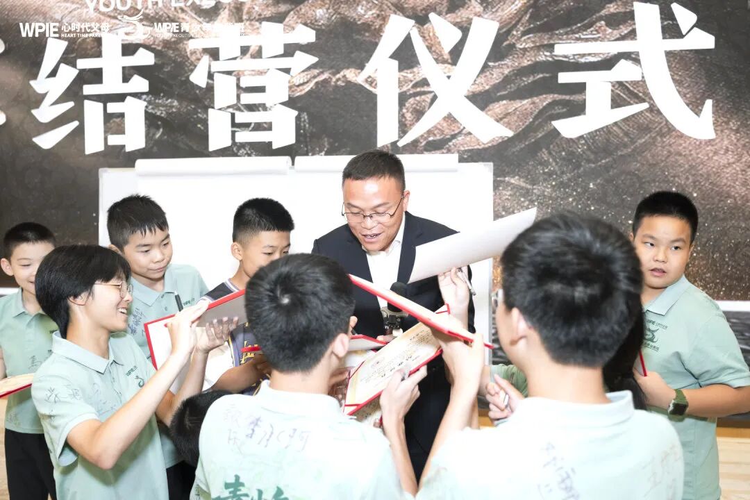 从“看到孩子玩游戏就崩溃”到“孩子实现手机自由”,这中间都经历了什么?