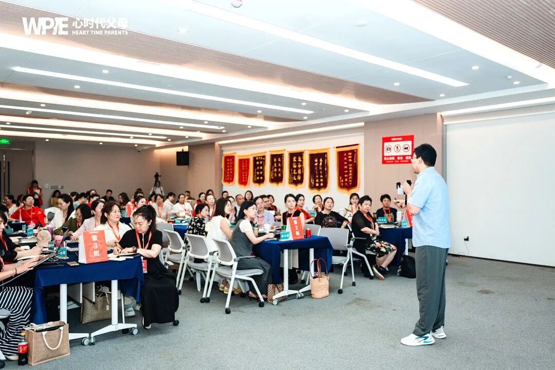 【心理咨询实战班】女儿第一次远行前,竟为我留了下来:原来有一种爱,叫“孩子让你放心飞”