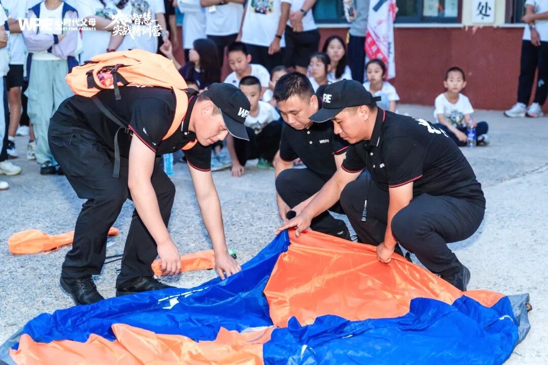 30年前的“坏”孩子,如今身家千万:别急着给孩子下定论,他的未来你想象不到