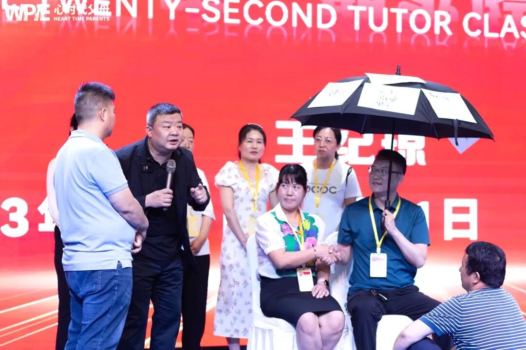 【家庭生态导师班】他在狗身上找家的感觉,父母却骂他“冷血”“没良心”——可悲的不是孩子,而是不会养育的父母