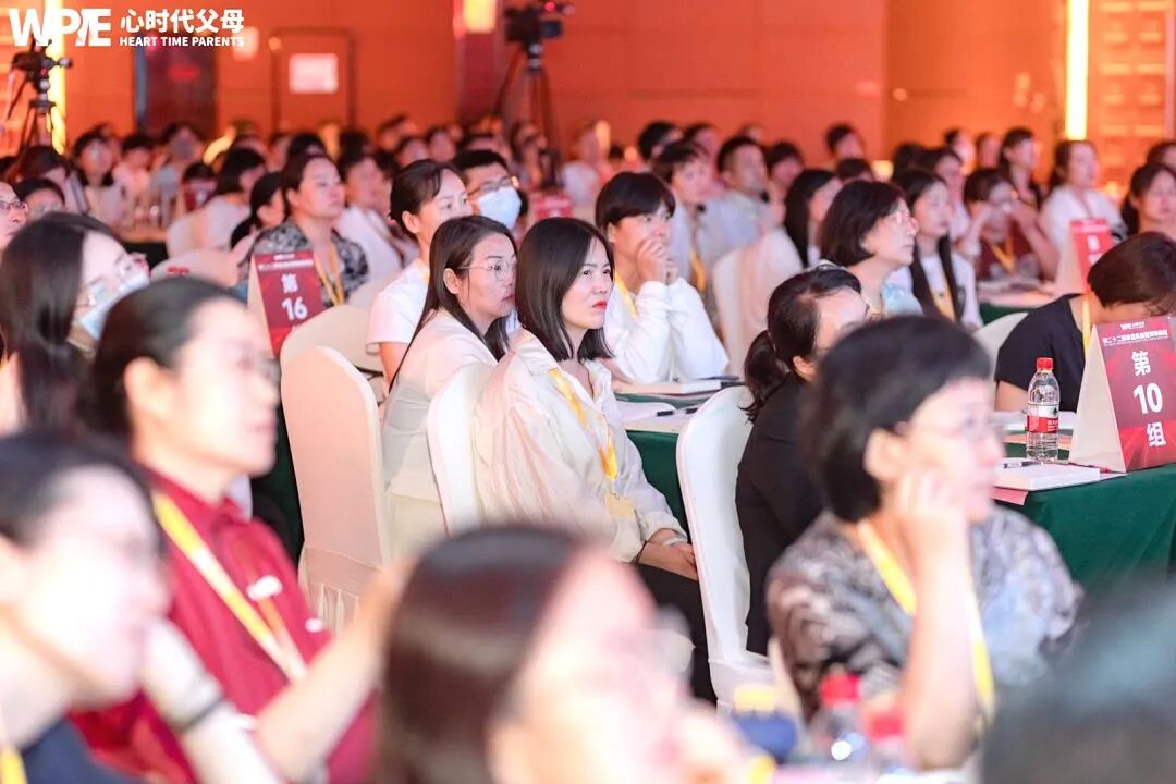 【家庭生态导师班】他在狗身上找家的感觉,父母却骂他“冷血”“没良心”——可悲的不是孩子,而是不会养育的父母