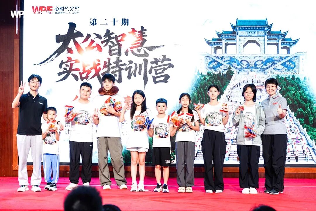 孩子没在节日送你祝福?先别失落,这可能是一堂被你忽视的“爱的必修课”