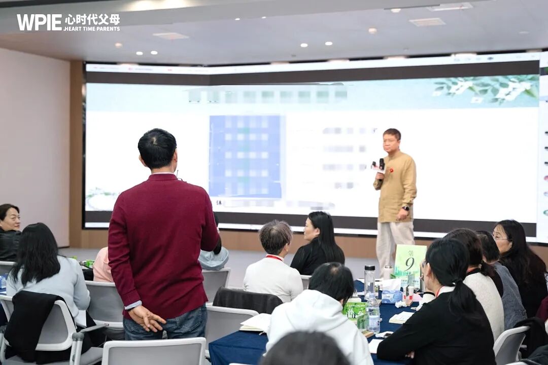 去他的“乖”!我们总想让孩子“乖”,却忘了自己当年心里藏了多少委屈