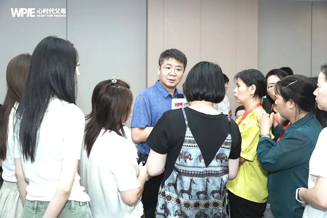 别用“没办法”当盾牌——王克老师犀利点醒逃避的母亲:“你的虚弱,才是孩子复学路上最大的坎!”