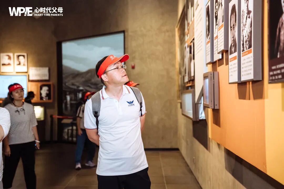 为什么孩子一遇事就喊“妈”?因为你可能正在替他过人生!