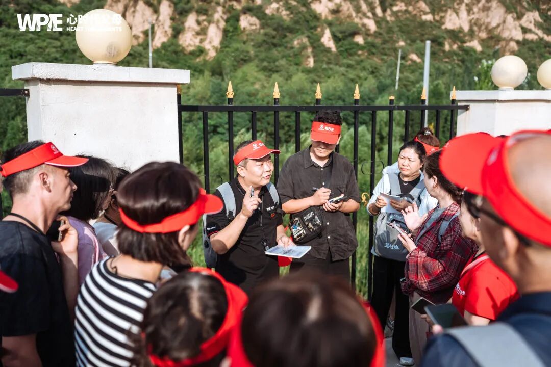 为什么孩子一遇事就喊“妈”?因为你可能正在替他过人生!