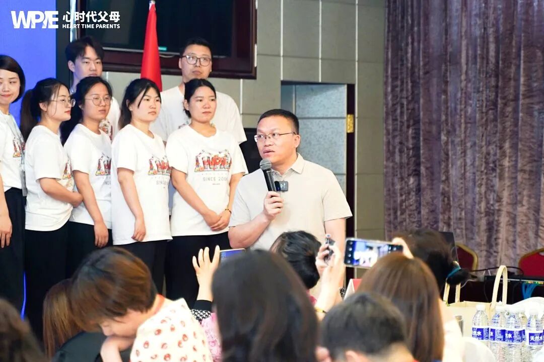 【纪琼谈家读书慧】幼儿园孩子打人?——奶奶带娃,爸妈“消失”?孩子打人只是警告