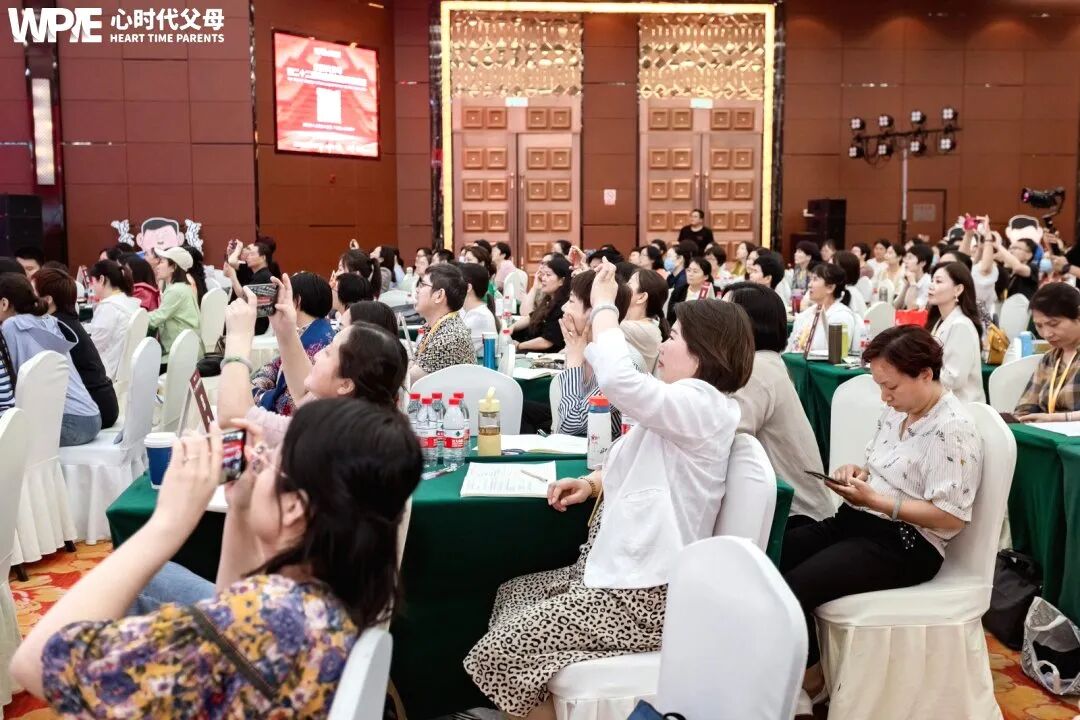 “我恨你!我讨厌上学!我讨厌我的生活!”——当孩子喊出这句话时,父母真的该醒醒了