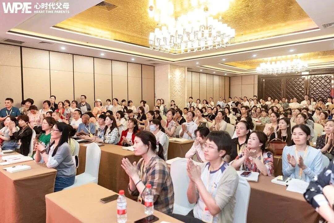 “我恨你!我讨厌上学!我讨厌我的生活!”——当孩子喊出这句话时,父母真的该醒醒了