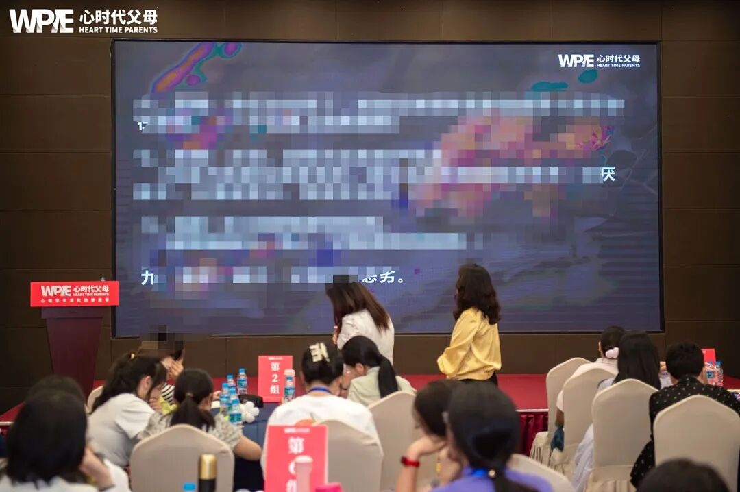 “姐姐就该多付出”“拒绝就是不孝”——文聪老师一语道出残忍的真相:“在至亲眼里,钱比你重要!”