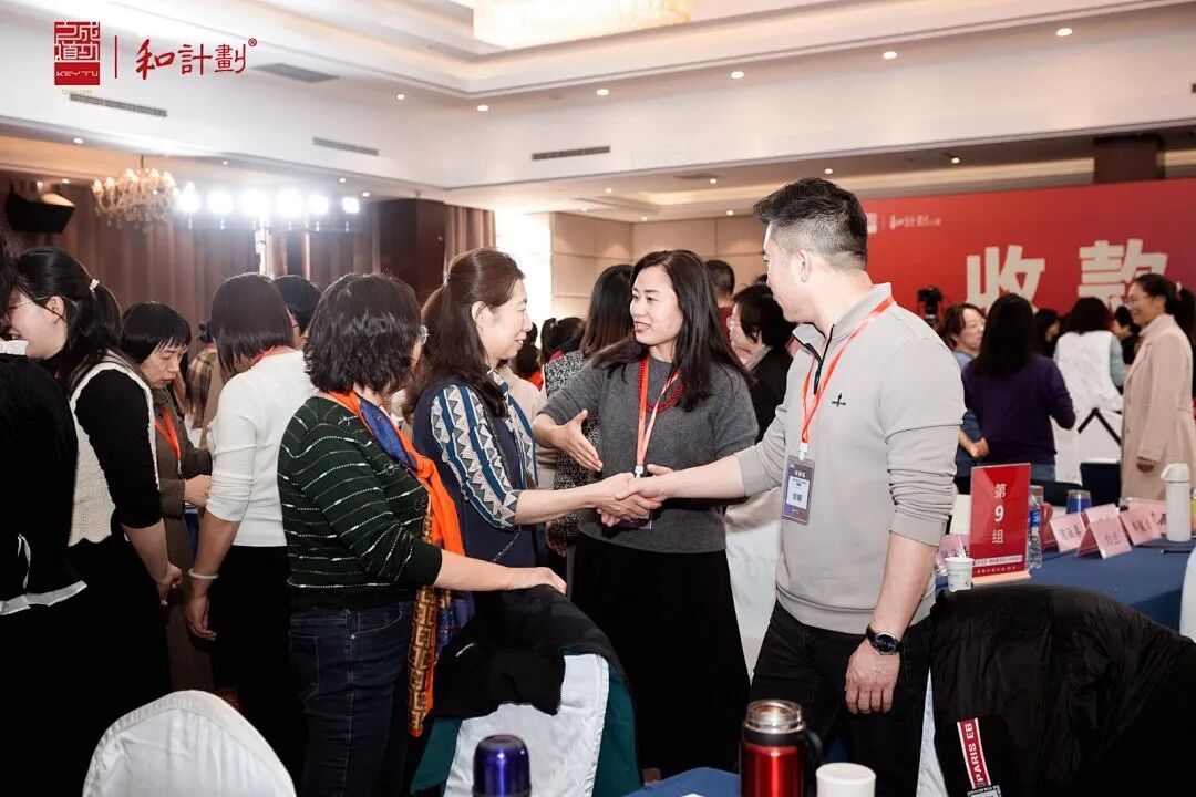 “妈妈,奶奶怎么没来接我放学?”“闲的!”——你怨的是婆婆,伤的是孩子