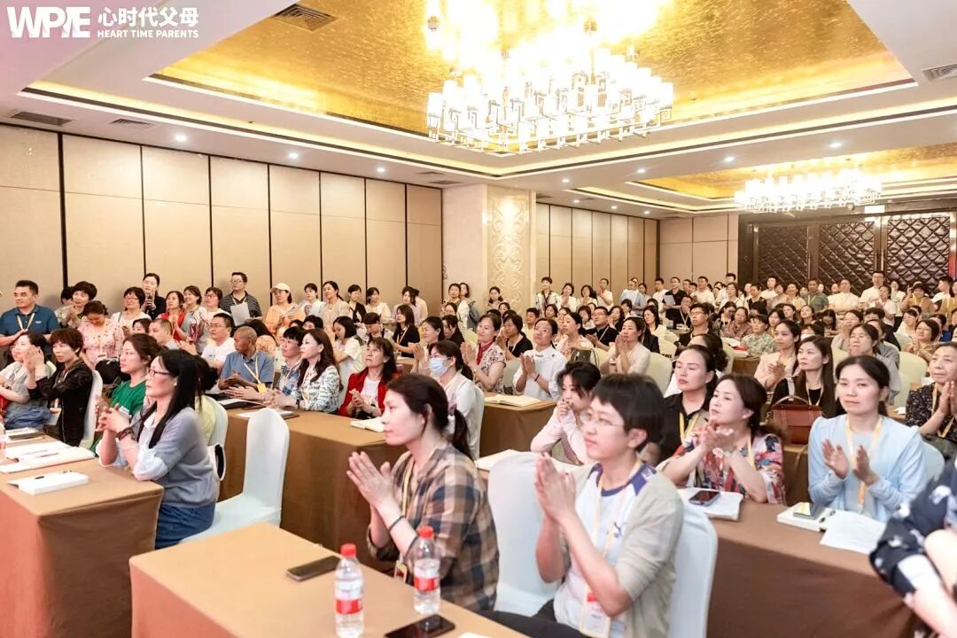 【家庭生态导师班】当“铺地砖”遇上“做美缝”——纪琼院长与文聪老师同讲导师班,学员们直呼“太精彩”!