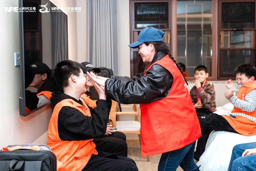 孩子沉迷手机怎么办?断网、打骂真的有用吗?