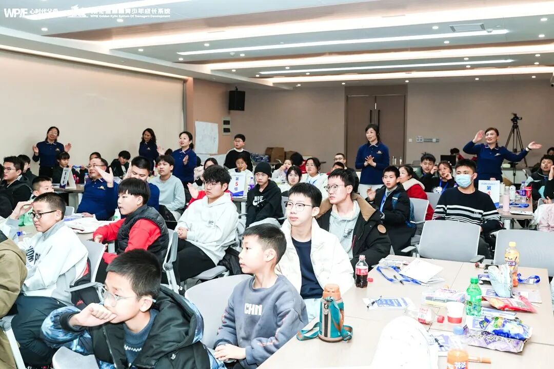 从“扇自己耳光”到“助孩子考700分”——这个爸爸值得全网学习!