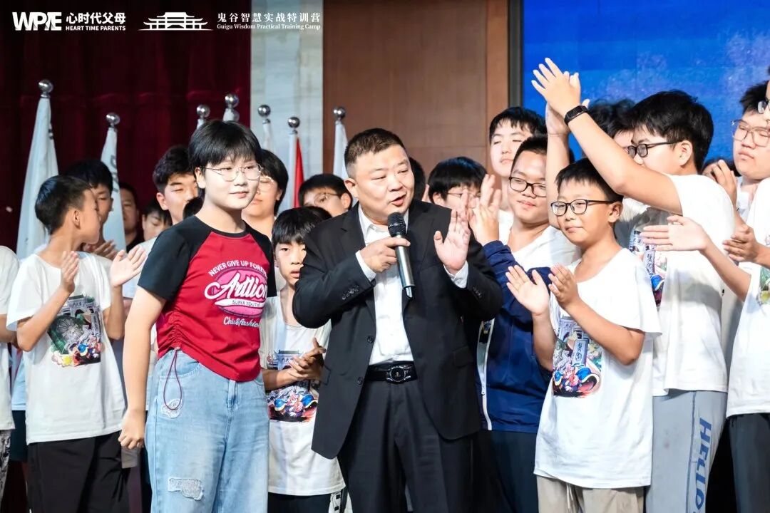 “好个屁！”——那句脱口而出的回应，瞬间灭了孩子眼里的光