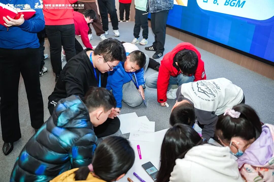 从“扇自己耳光”到“助孩子考700分”——这个爸爸值得全网学习!