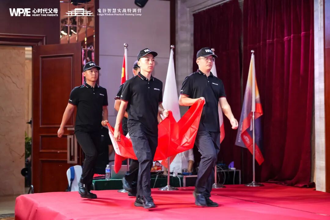 【青少年五大关系课】如果你不敢在台下跟唱,就别怪孩子不敢上台