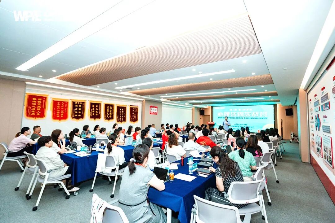 张兆鹏老师:“别把休学的孩子当病人,她本就是正常人!”