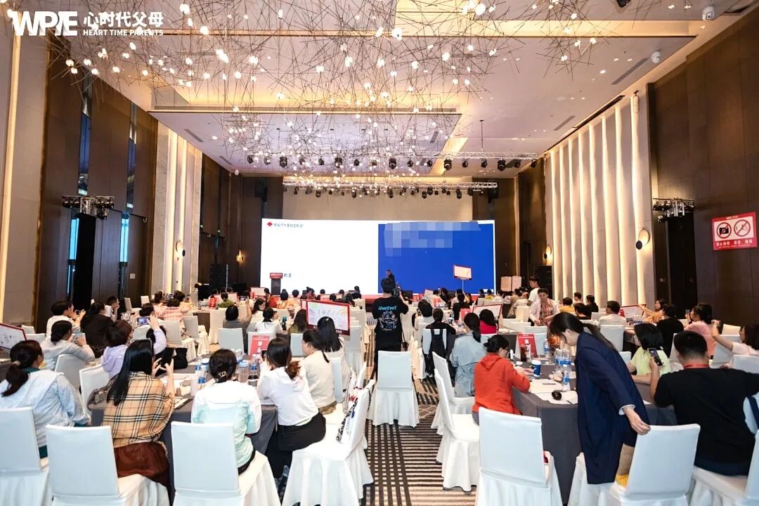 顶嘴、沉默、摔门、沉迷手机的孩子——他们不是“坏”,而是在“求助”!