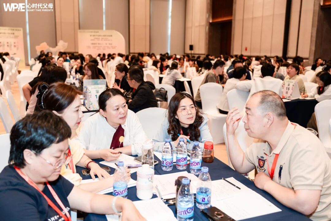 同样是母亲:有的把孩子逼进厌学的深渊,有的把13个孩子送进博士殿堂,差距到底在哪?