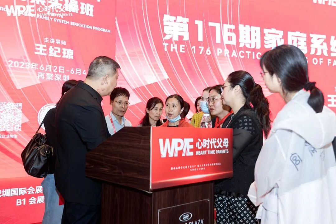 顶嘴、沉默、摔门、沉迷手机的孩子——他们不是“坏”,而是在“求助”!