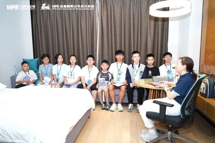 【青少年五大关系课】费尽心思给老师送礼，不如让孩子学会这一招！