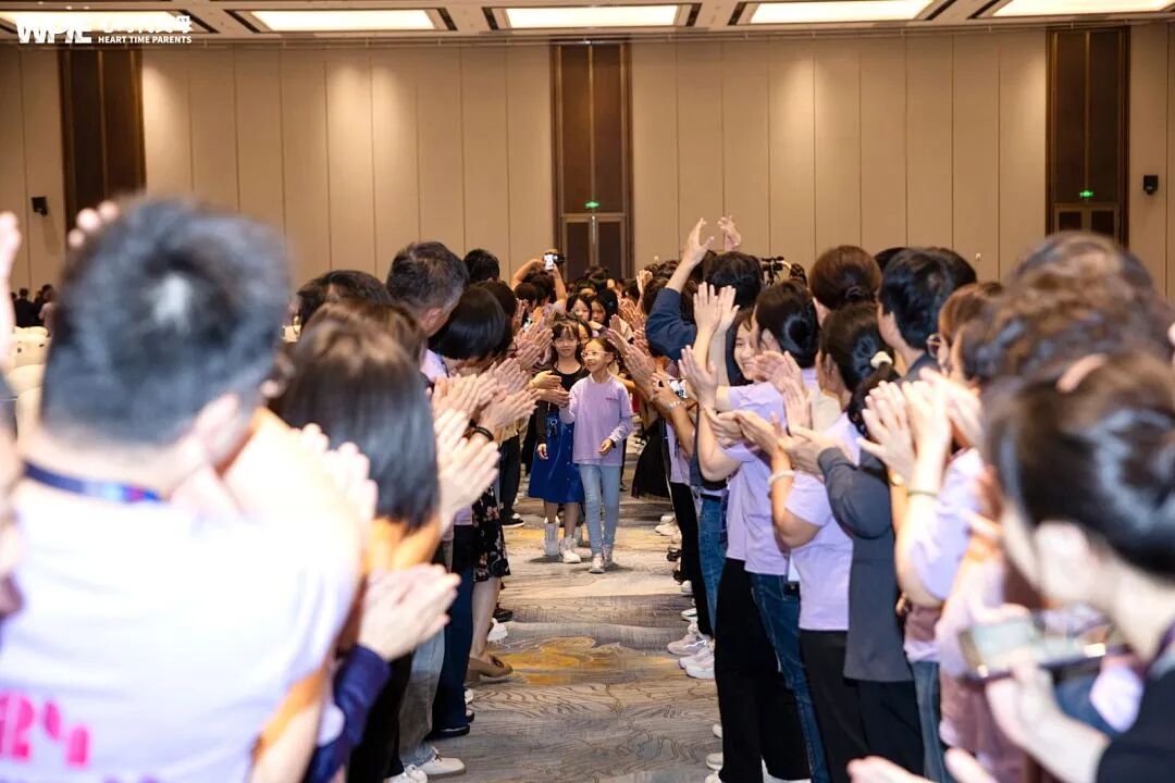 不吼不骂就能让孩子主动放下手机的5个秘诀,你想学吗?