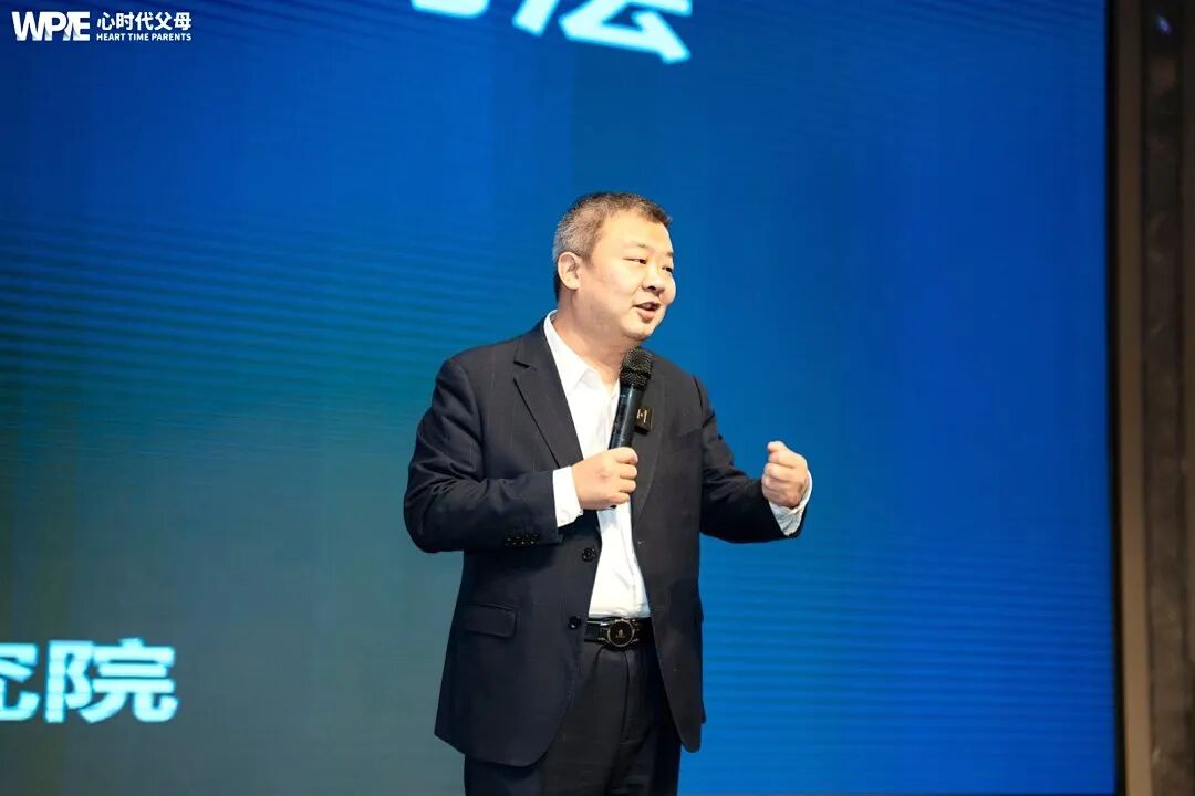 不吼不骂就能让孩子主动放下手机的5个秘诀,你想学吗?