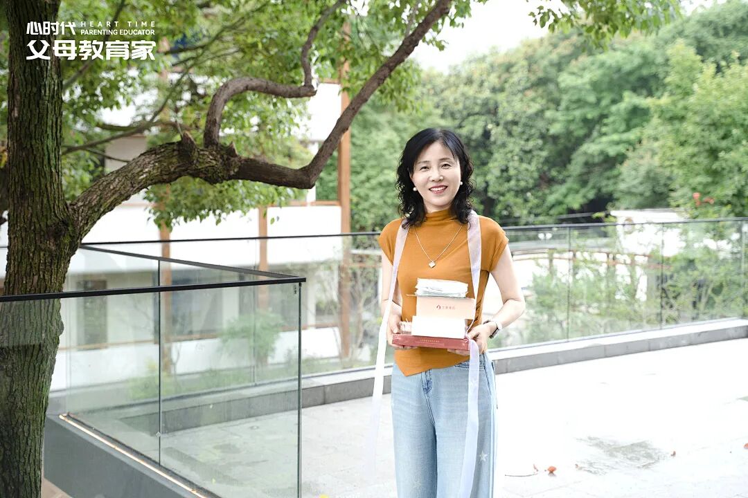 【大美君子女】梁敏老师用一颗小番茄,掰开了我攥紧的人生——我的信阳正念之旅!