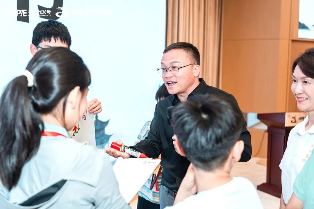 高三孩子情绪内耗怎么办?读懂高三敏感,帮孩子平稳冲刺高考!