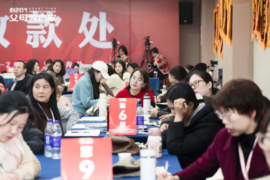 养了十几年的孩子,在她心中我竟不如一个“小混混”?——这届父母到底缺什么?