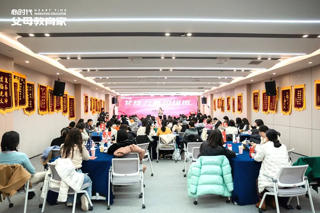 养了十几年的孩子,在她心中我竟不如一个“小混混”?——这届父母到底缺什么?
