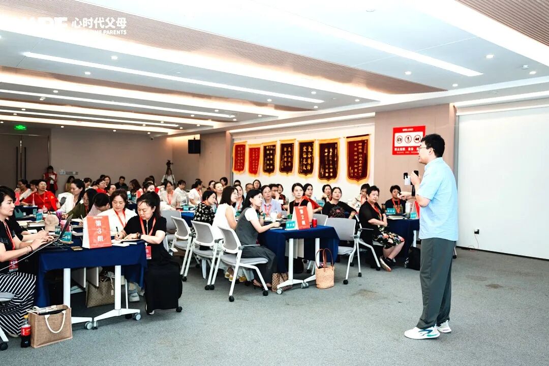 【心理咨询实战班】“承认吧,你没想象中那么爱孩子!”——兆鹏老师的这句话,让我看清了亲子关系真相的底层逻辑