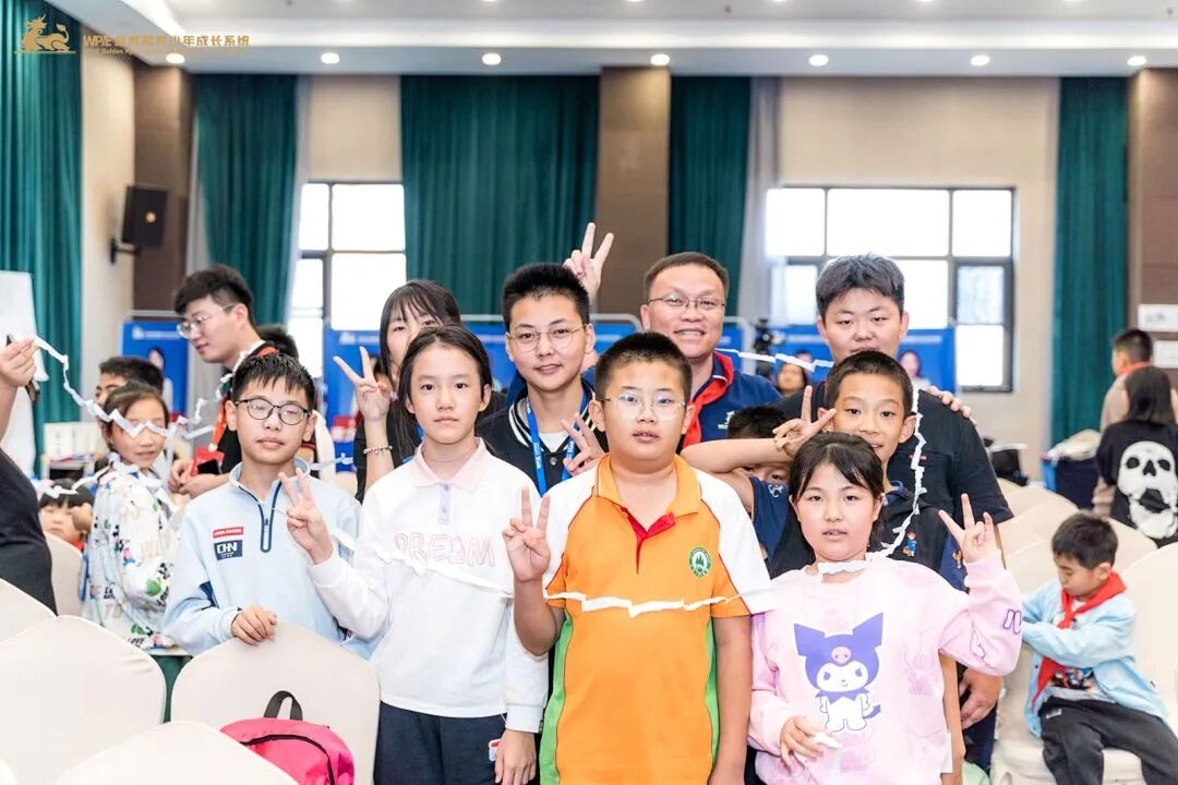 孩子吐槽领导开会太晚?当我没再拿“我吃过的苦”说“孩子的难”时,她居然......