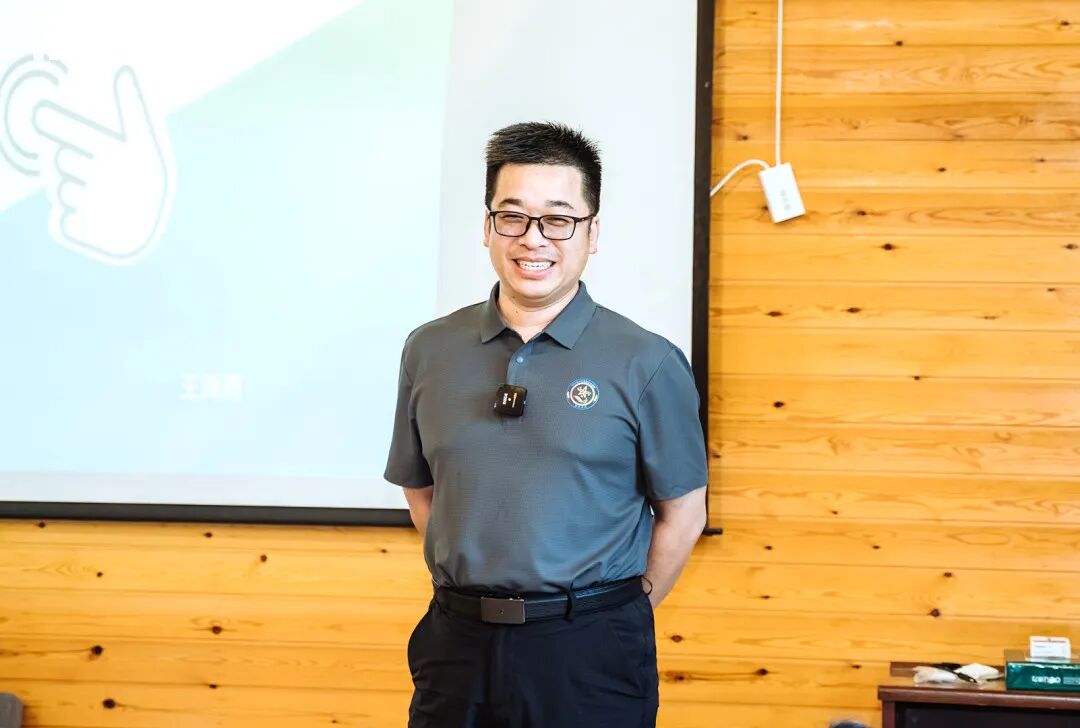 【青少年心理学专业课】下雨天去值班,乘公交还是坐地铁?——当你为小钱纠结时,背后藏着一个更大的问题!