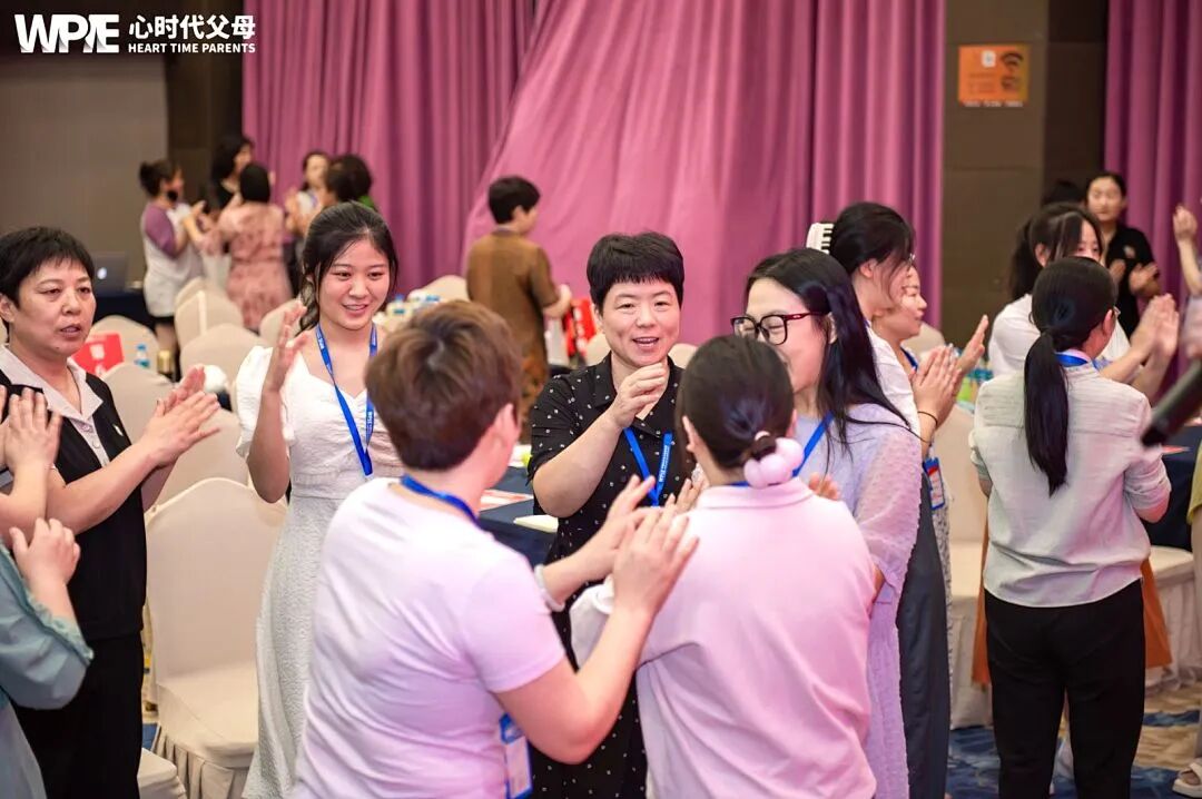 老爸血糖超标,却偷偷去买小蛋糕——为什么老人年纪越大越“不听话”?文聪老师告诉你答案!