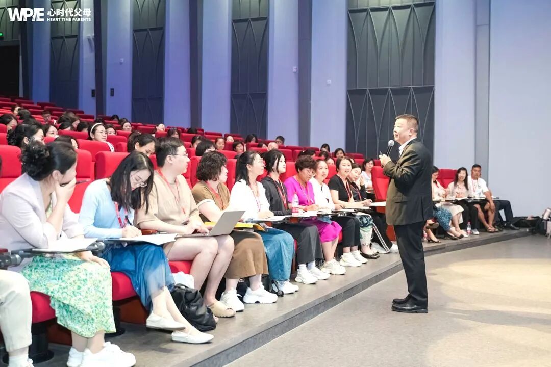 【家庭生态导师班】从学霸到倒数,那个“坠落”的尖子生,戳痛了无数父母的心!