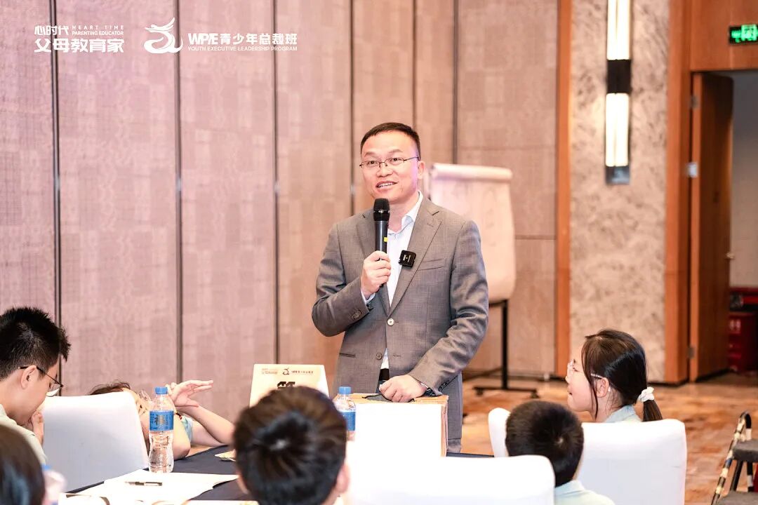 “你不是不会说话,而是不想”——别拿原生家庭的痛,当作伤害孩子的理由!