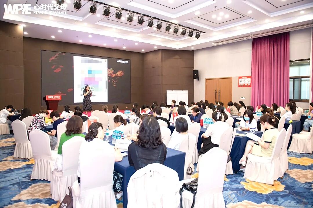 “你不是不会说话,而是不想”——别拿原生家庭的痛,当作伤害孩子的理由!