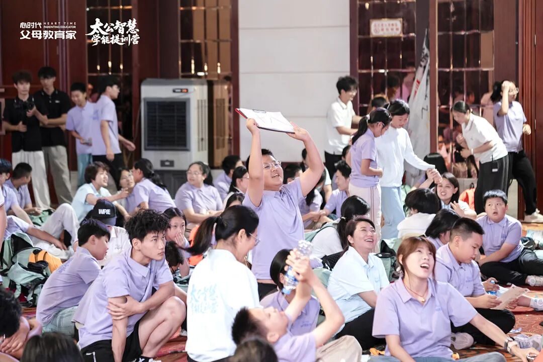 “您觉得孩子有什么优点?”父亲冷漠地说:“没发现。”——那个17岁少年的眼睛,怎么就没光了?