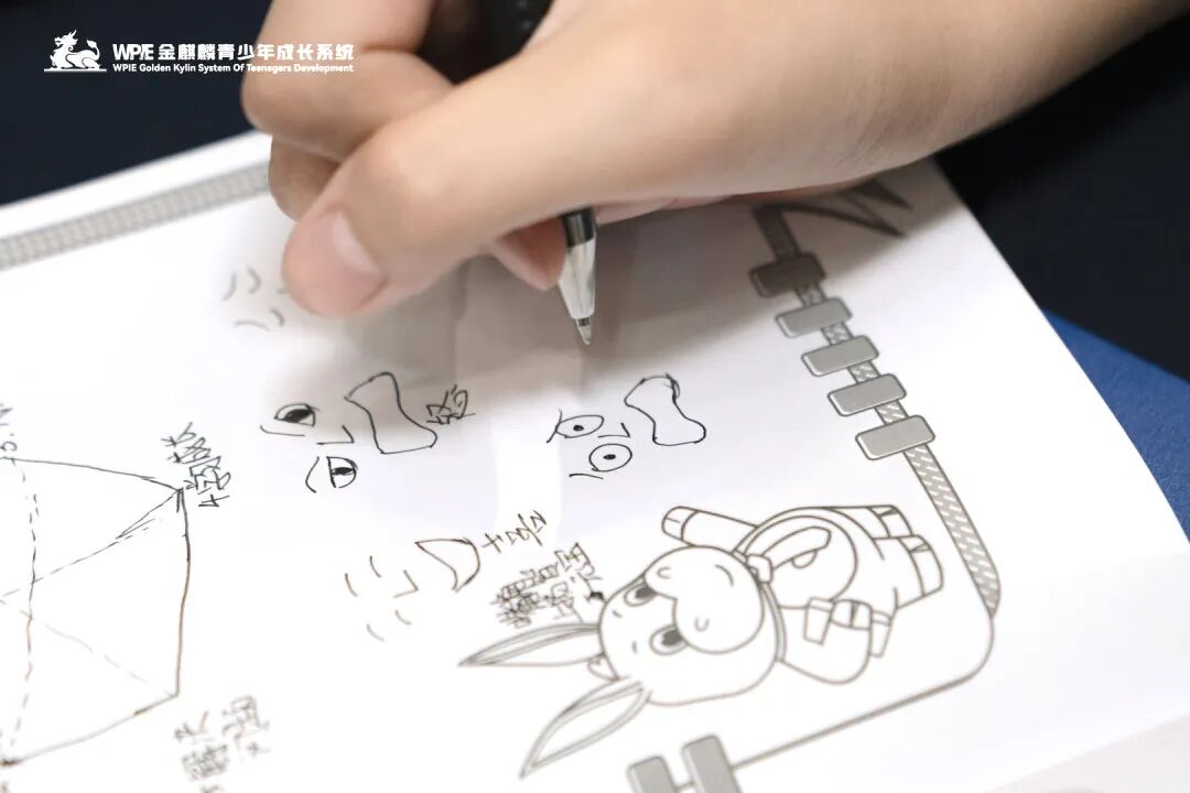 【青少年五大关系课】“爸爸只会打骂吼,妈妈给不了拥抱”——那个长发遮面的辍学女孩背后的家庭真相