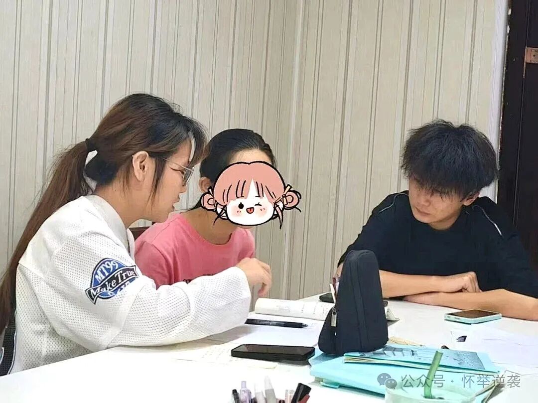 【狮子王】那个骂老师、锁房门、恨不得父母去死的孩子,一年半后为何突然转变?